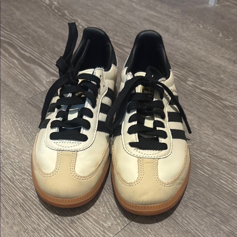 Samba Adidas Women’s Beige and Black Sneakers